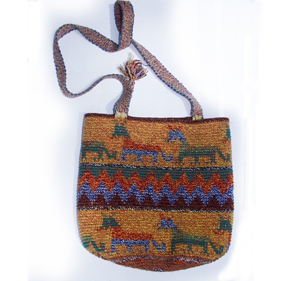 Peruvian Boho Style Bucket Bag - Picture 4 of 6